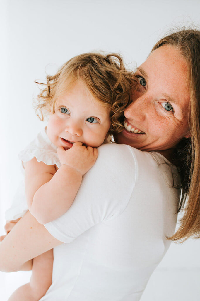 družinsko fotografiranje mamice in hčerke
