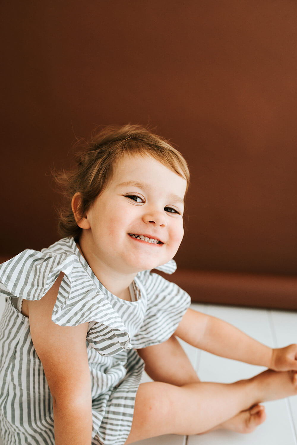 malček v fotografskem studiu